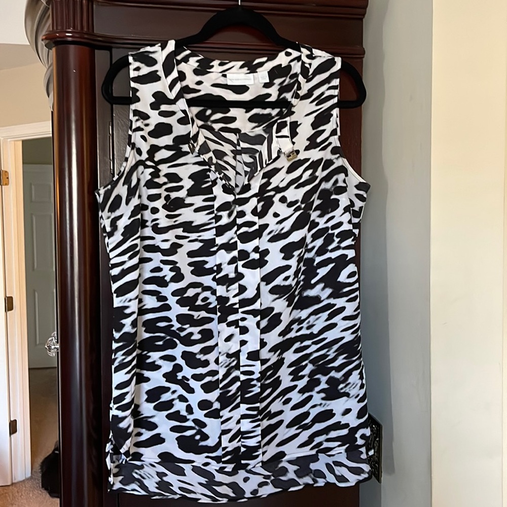 New York & Company Sleeveless Blouse